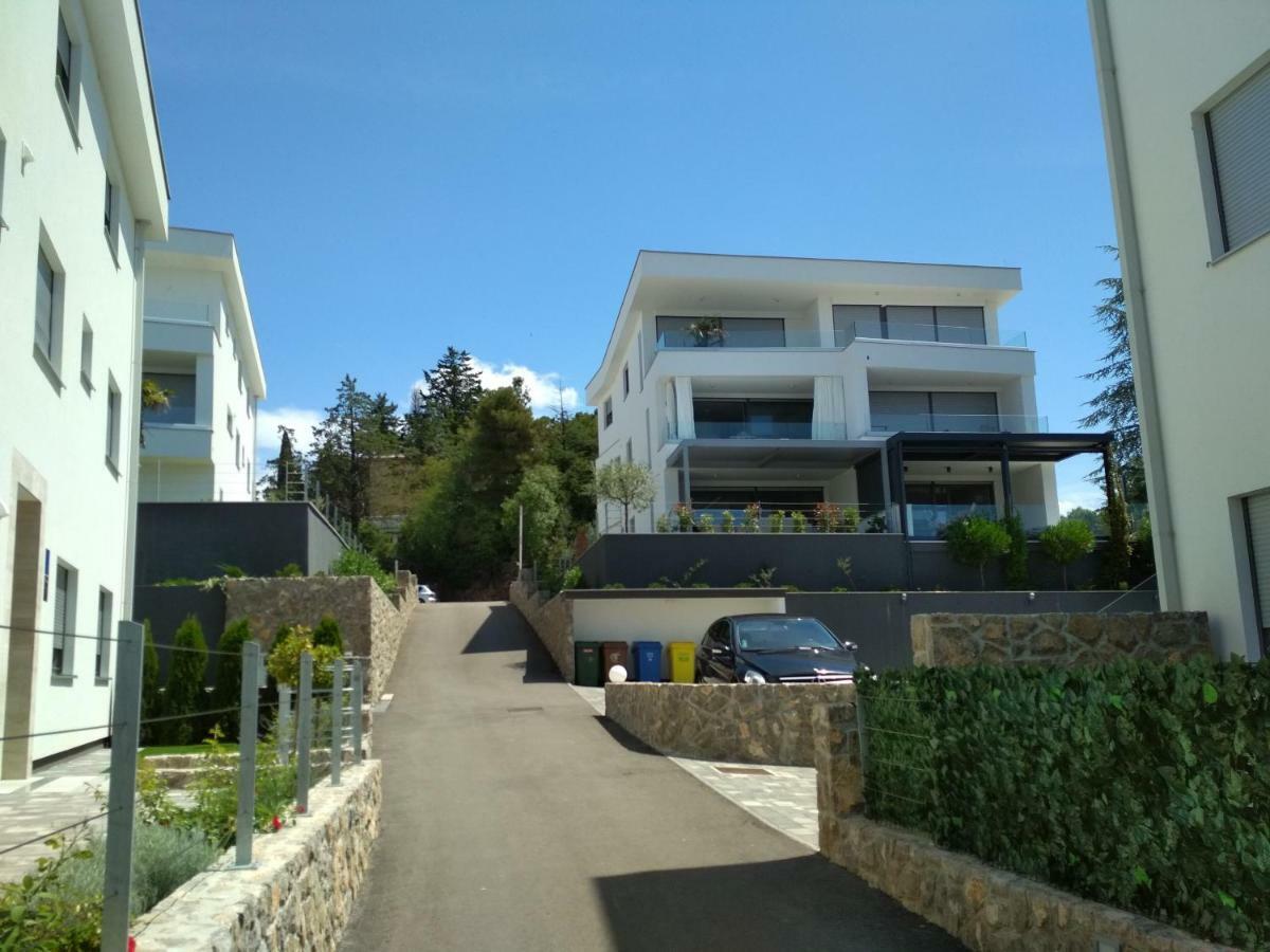 Apartment Pipe Malinska Exterior photo